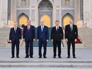 Mirziyoyev Prezidentlarga Islom sivilizatsiyasi markazini ko‘rsatdi