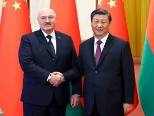Лукашенко Си Цзиньпинни Беларусга таклиф қилди