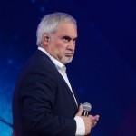 Россиялик сенаторлар Валерий Меладзедан фуқароликни олиб қўймоқчи