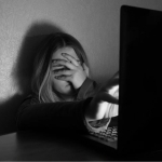 Ogohlantirish: 15 mln bola internetda uyatsiz kontentga duch kelgan – UNICEF