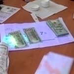 Фарғонада 2 мансабдор пора билан ушланди