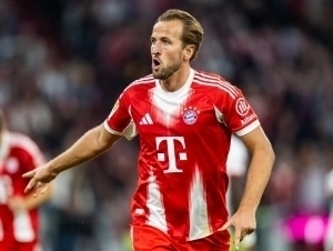 Кейн Бундеслигада ой футболчиси деб топилди