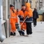 Rossiya 10 oydan kam ishlaganlarning yashash guvohnomasini bekor qilmoqchi