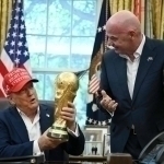 Трамп Жаҳон чемпионати ғолибларига кубокни топширади