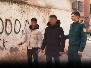 In Tashkent, young men who drew graffiti for drug advertising detained