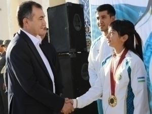 Houses were presented to Paralympic winners