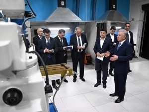Шавкат Мирзиёев Нукусдаги техникум фаолияти билан танишди
