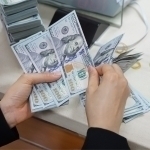 Dollar kursi 12 ming so‘mdan tushdi
