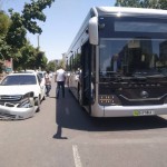 Тошкентда бир ҳафта ичида учинчи марта электробус иштирокида ЙТҲ содир бўлди 