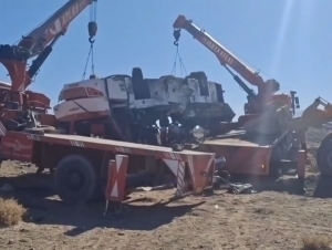 Eronda avtobus yonilg‘i tankeri bilan to‘qnashib ketdi. Qurbonlar bor (video)