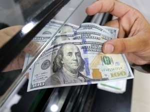 Dollar kursi biroz pastlashdan so‘ng yana oshdi