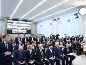 Вилоят ҳокимлари Қорақалпоғистонда боғ яратишга масъул бўлади