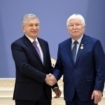 Prezident tibbiyot va farmatsevtika sohasi xodimlarini taqdirladi
