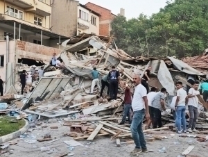 Turkiyada 6,1 magnitudali zilzila sodir bo‘ldi (video)