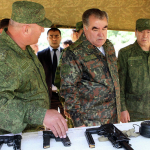 Имомали Раҳмон терроризмга қарши курашда Афғонистонни қўллаб-қувватлашга ваъда берди