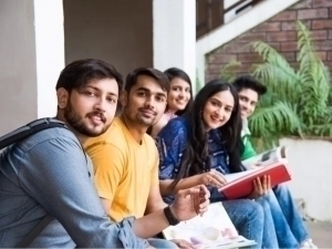 Ўзбекистонга ўқиш учун энг кўп қаердан келишяпти?