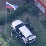 Rossiya Bosh konsulligi darvozasiga mashina borib urildi
