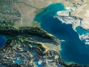 Озарбайжон Каспийни Қора денгиз суви билан тўлдиришни таклиф қилди