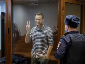 Навальний 4 та айблов бўйича жавобгарликдан озод қилинди