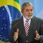 Бразилия Президенти полицияни намойишчиларга ёрдам беришда айблади
