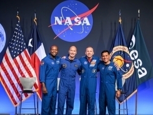 NASA Artemis III миссияси экипажини эълон қилди