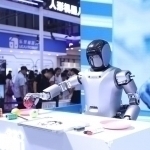 Xitoy kompaniyalari odamsimon robotlarni sotishda dunyoda yetakchi bo‘ldi