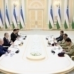 Mirziyoyev meets with Pakistani General