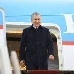 Mirziyoyev arrives in Moscow