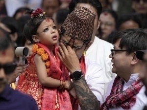 Nepalda ikki yoshli qizcha ma’buda bo‘ldi 