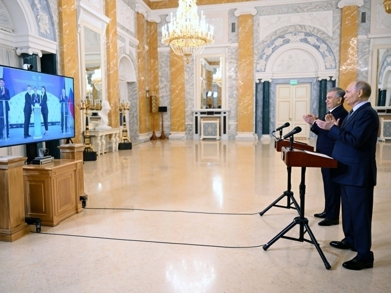 Shavkat Mirziyoyev va Vladimir Putin O‘zbekistondagi AES qurilishiga start berdi (video)