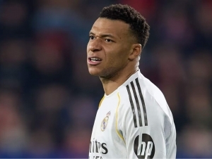 Mbappe operatsiya qilinishdan bosh tortdi