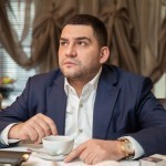 Usmonovning yaqin hamkori to‘satdan vafot etdi