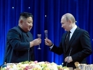 Ким Чен Ин Путин учун қароргоҳ қурдирмоқда