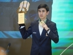 Javohir Sindorov “Mehnat shuhrati” ordeni bilan taqdirlandi (video)