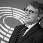 Европарламент раҳбари вафот этди 