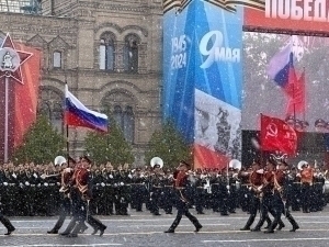 Москвада 9 май кунига бағишланган ҳарбий парад бўлиб ўтмоқда (видео)