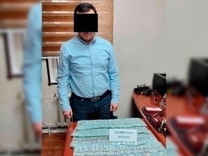Тошкентда ФВВ ходимига 30 минг доллар пора берган тадбиркор ушланди