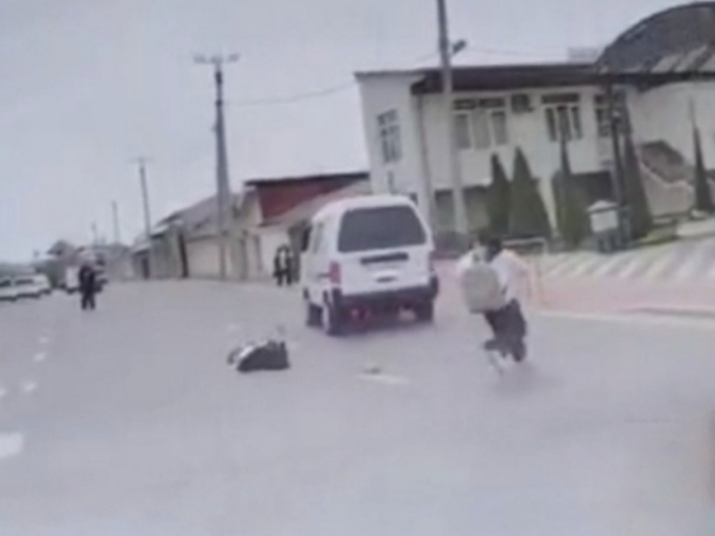 Toshkentda Damas haydovchisi o‘quvchini urib, qochib ketdi (video)