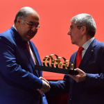 Алишер Усмонов ХОҚ президенти томонидан мукофотланди