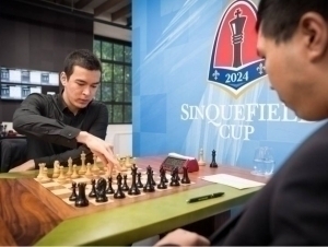 How much did Nodirbek Abdusattorov earn in the Sinquefield Cup tournament?