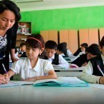 “Ishlagan – tishlaydi”. Qo‘shimcha ishlagan o‘qituvchilarga to‘lanadigan ustamalar ma’lum bo‘ldi