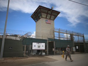 АҚШ Гуантанамо қамоқхонасидаги энг кекса маҳбусни озод қилади 