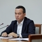 Сурхондарё ҳокими ёрдамчиларини жами 661 млн сўм билан сийлади