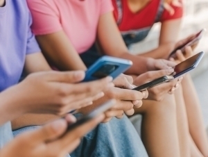 Қозоғистонда болаларга ижтимоий тармоқлар тақиқланиши мумкин