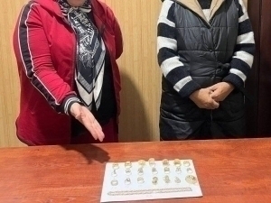 Андижонда ички аъзоларига тақинчоқ яширган аёллар ушланди