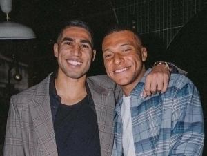 Mbappe zo‘rlashda gumonlanayotgan Hakimini himoya qildi