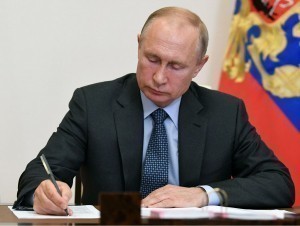 Putin harbiy xizmatga chaqiriq to‘g‘risida farmon imzoladi