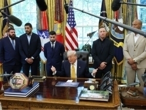 Tramp UFC jangchilari bilan uchrashdi