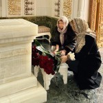 Gulnora va Lola Karimovaning qizlari bobosi qabrini ziyorat qildi