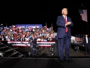 Trampga amerikaliklarning qanchasi ishonadi?